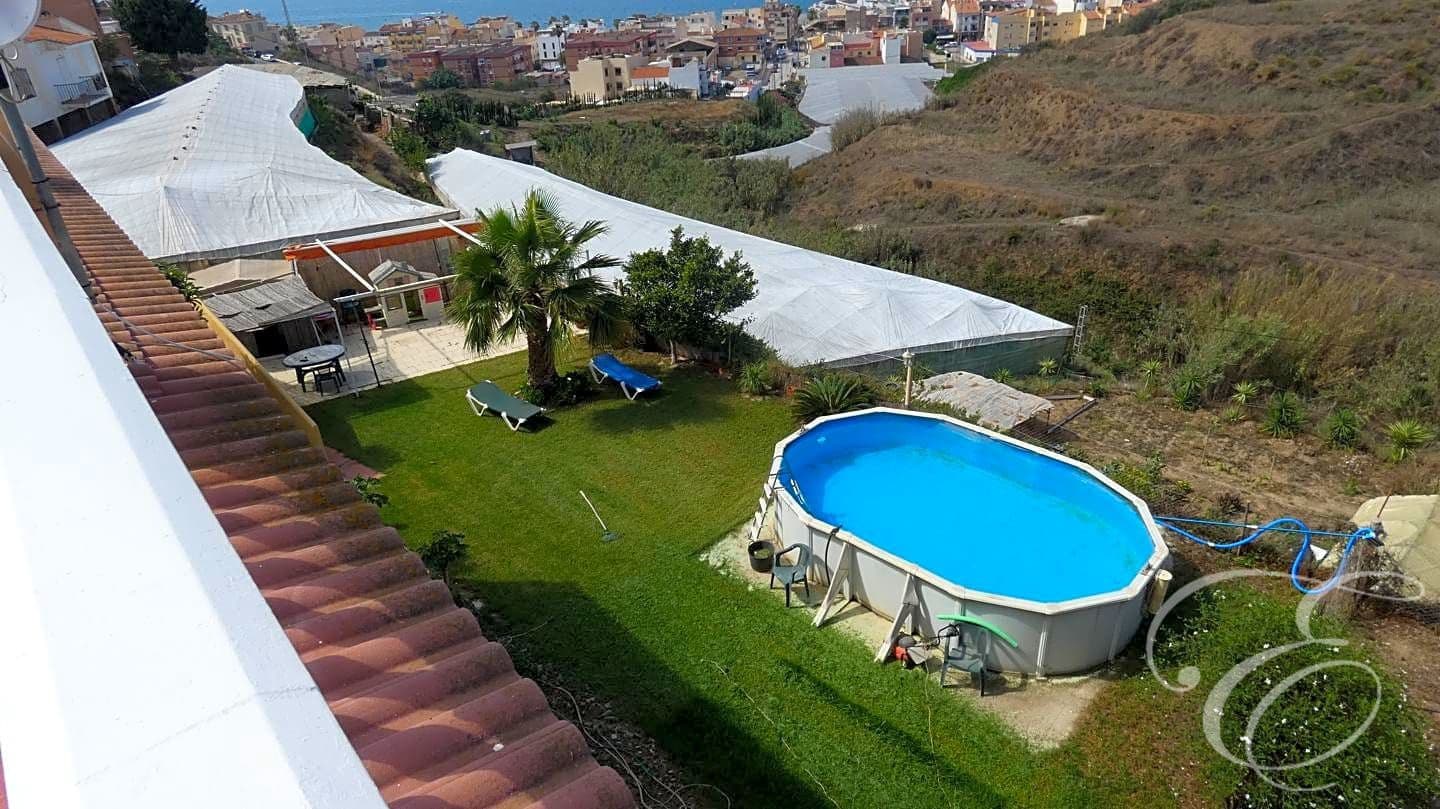3 soverom Villa til salgs i Caleta de Velez med svømmebasseng garasje - € 380 000 (Ref: 7659704)