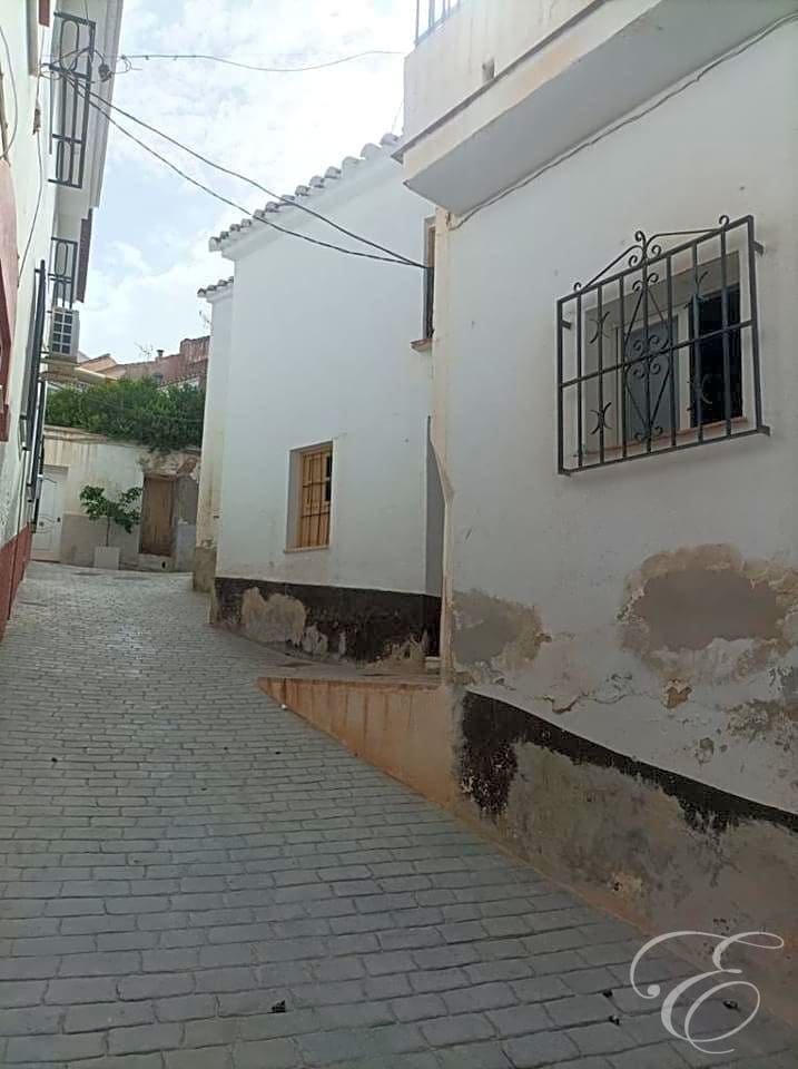 6 soveværelse Villa til salg i Benamargosa - € 62.500 (Ref: 7729108)