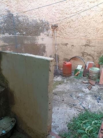 6 soveværelse Villa til salg i Benamargosa - € 62.500 (Ref: 7729108)