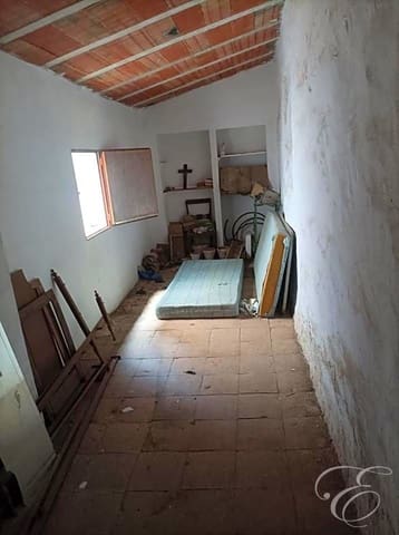 6 soveværelse Villa til salg i Benamargosa - € 62.500 (Ref: 7729108)