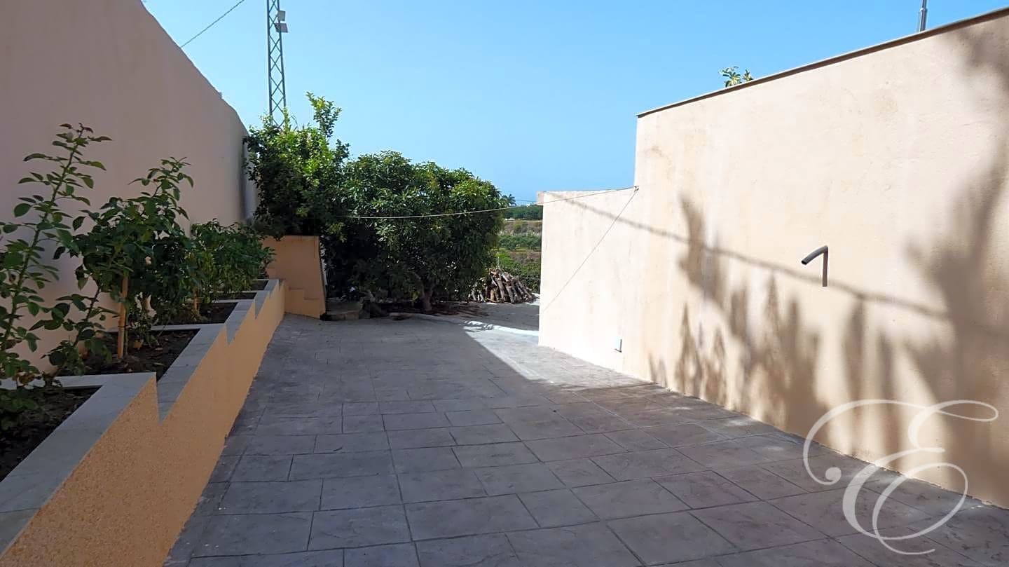 3 Zimmer Villa zu verkaufen in Salobrena mit Pool Garage - 950.000 € (Ref: 7766814)