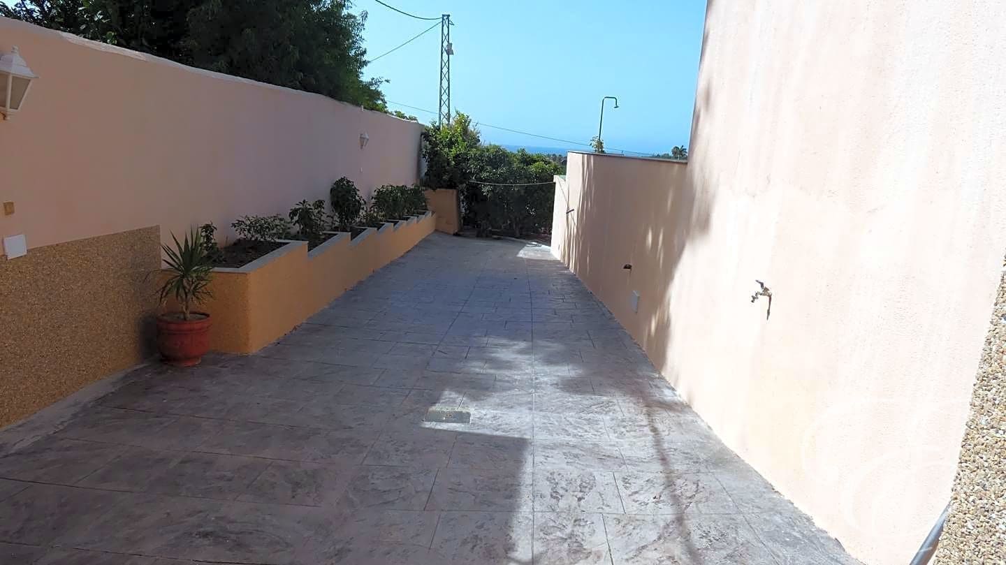 3 Zimmer Villa zu verkaufen in Salobrena mit Pool Garage - 950.000 € (Ref: 7766814)