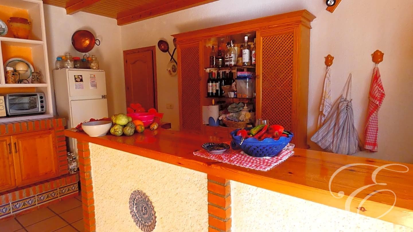 3 Zimmer Villa zu verkaufen in Salobrena mit Pool Garage - 950.000 € (Ref: 7766814)