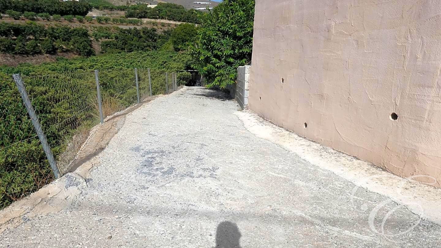 3 Zimmer Villa zu verkaufen in Salobrena mit Pool Garage - 950.000 € (Ref: 7766814)