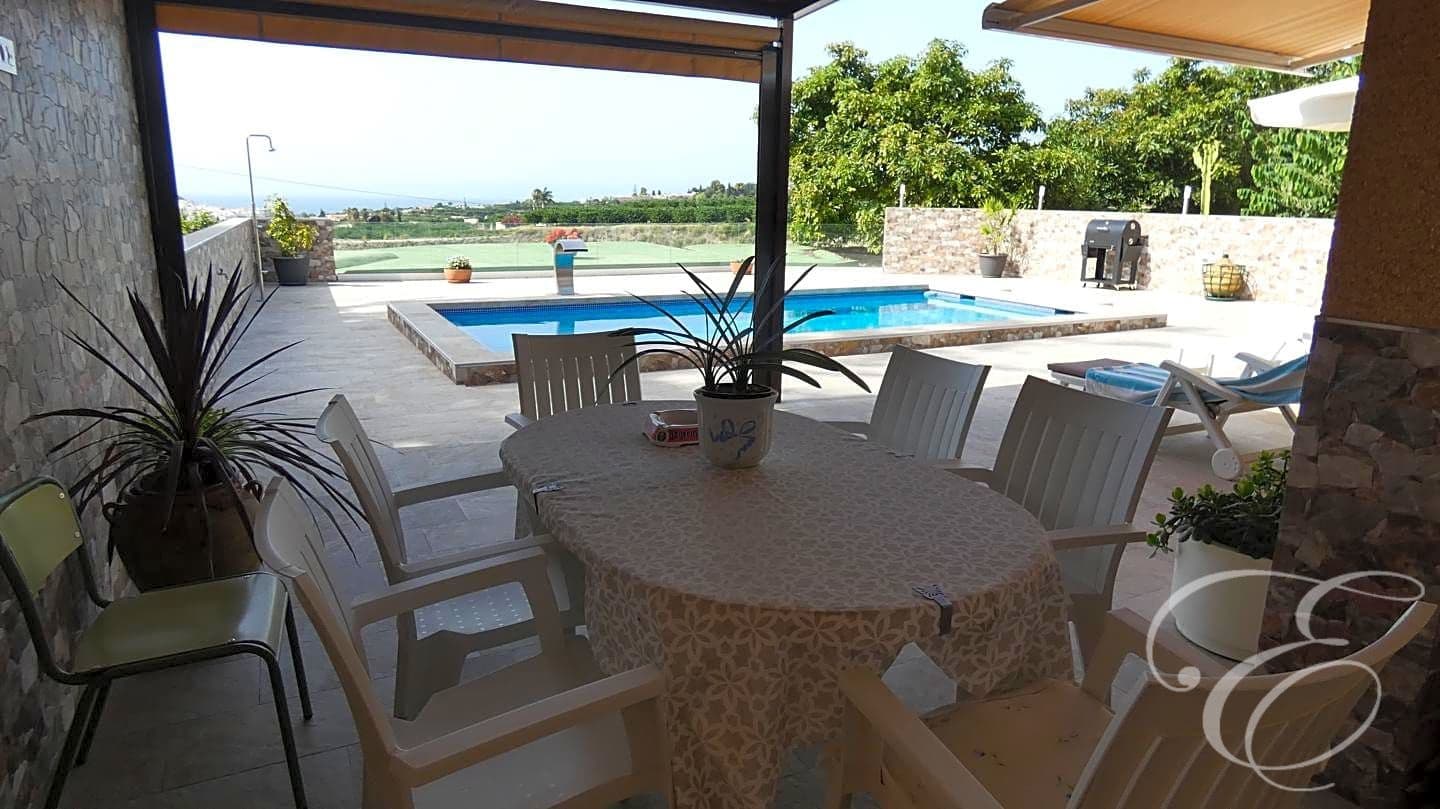 3 Zimmer Villa zu verkaufen in Salobrena mit Pool Garage - 950.000 € (Ref: 7766814)