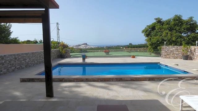 3 soverom Villa til salgs i Salobreña med svømmebasseng garasje - € 950 000 (Ref: 7766814)