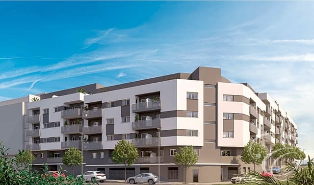 Piso de 3 habitaciones en Torre del Mar, Vélez-Málaga en venta con piscina garaje - 399.950 € (Ref: 7773650)