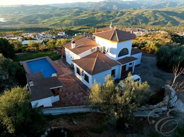 4 sypialnia Finka/Dom wiejski na sprzedaż w Periana z basenem garażem - 729 000 € (Ref: 7773655)