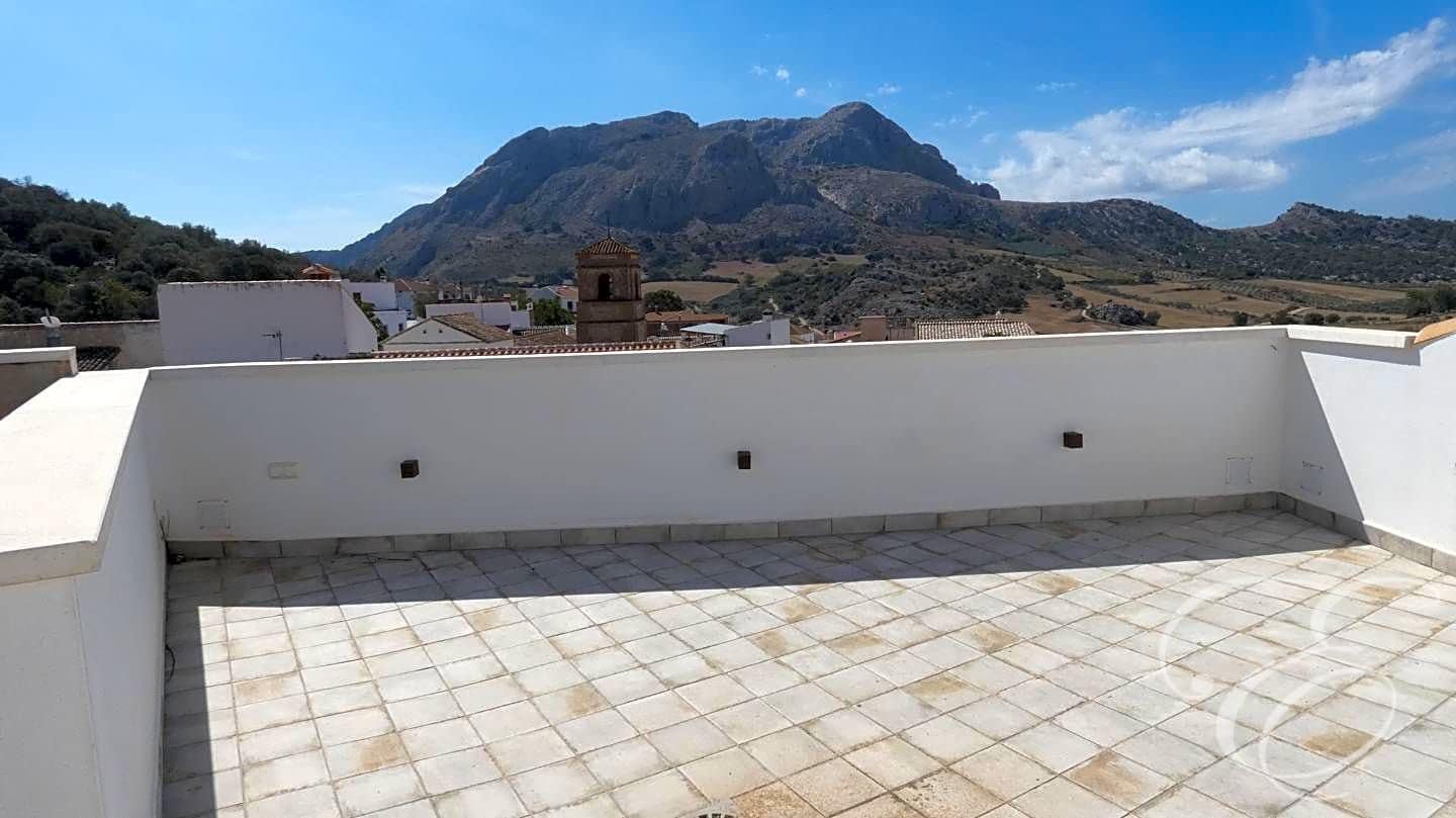 5 soveværelse Villa til salg i Alfarnatejo med swimmingpool - € 450.000 (Ref: 7802594)