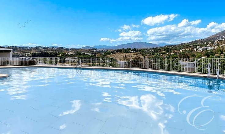 2 makuuhuone Asunto myytävänä paikassa Fuengirola mukana uima-altaan 
autotalli - 459 950 € (Ref: 7815386)