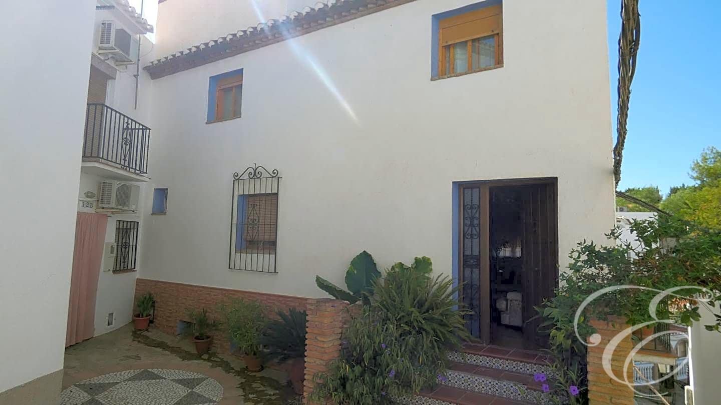 9 soveværelse Villa til salg i Alcaucin - € 630.000 (Ref: 7825062)