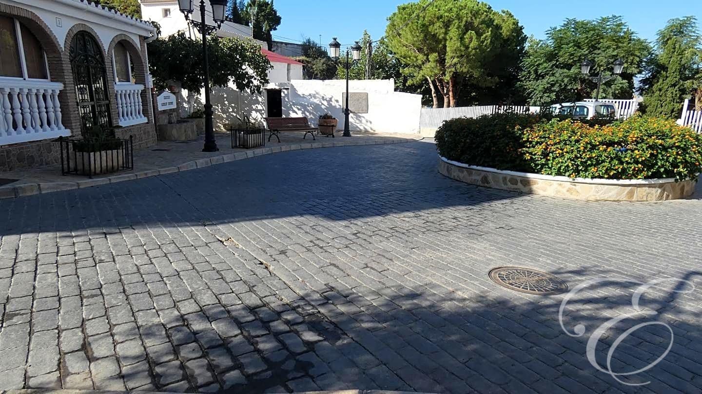 9 soveværelse Villa til salg i Alcaucin - € 630.000 (Ref: 7825062)