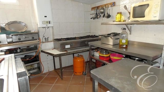 9 sypialnia Willa na sprzedaż w Alcaucín - 630 000 € (Ref: 7825062)