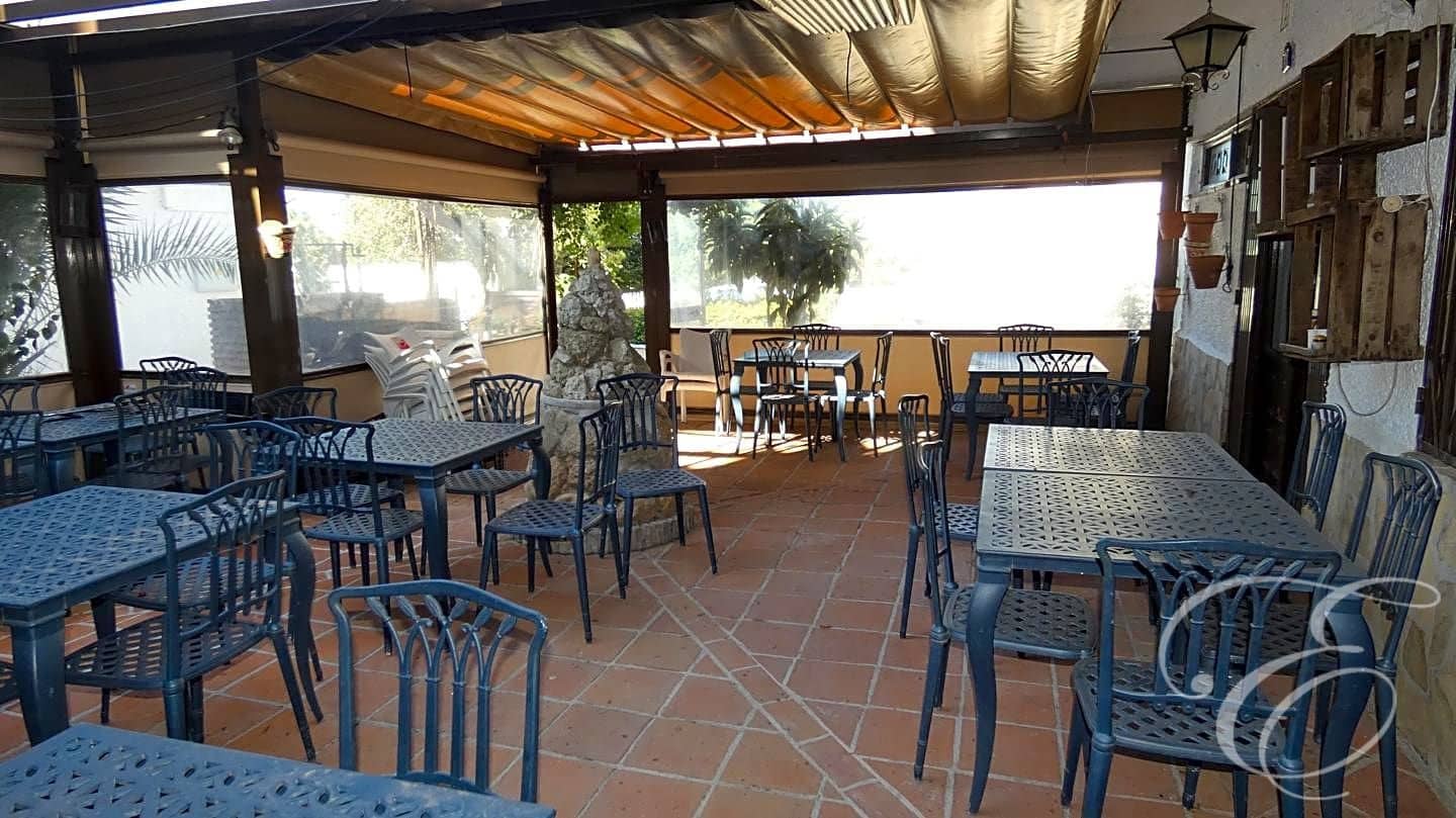 9 soveværelse Villa til salg i Alcaucin - € 630.000 (Ref: 7825062)