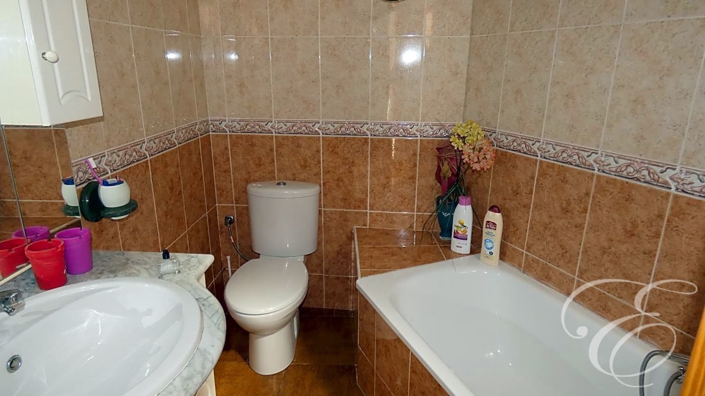 9 soveværelse Villa til salg i Alcaucin - € 630.000 (Ref: 7825062)