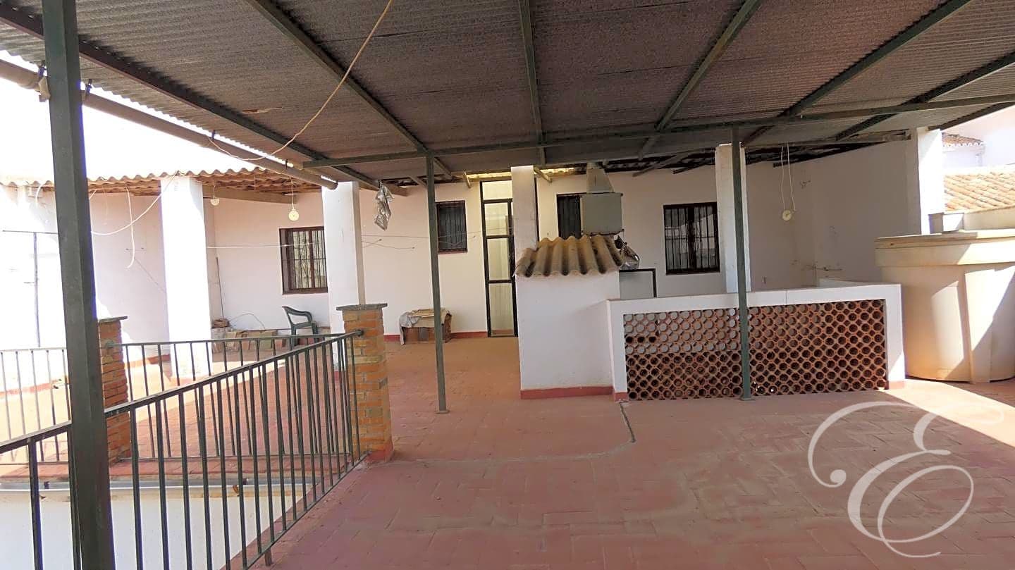 14 bedroom Villa for sale in Periana - € 279,000 (Ref: 7849290)