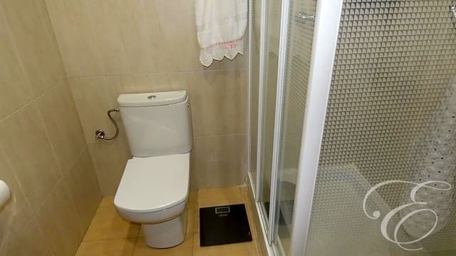 4 slaapkamer Villa te koop in Vélez-Málaga met garage - € 215.000 (Ref: 7864492)