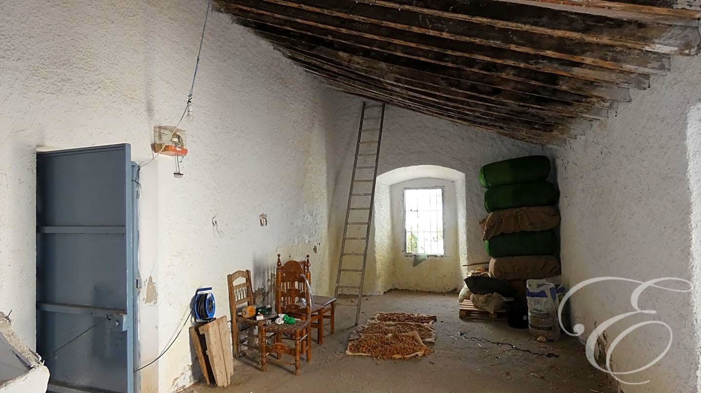 8 bedroom Villa for sale in Periana - € 420,000 (Ref: 7894498)