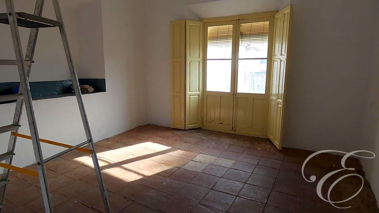 8 bedroom Villa for sale in Periana - € 420,000 (Ref: 7894498)