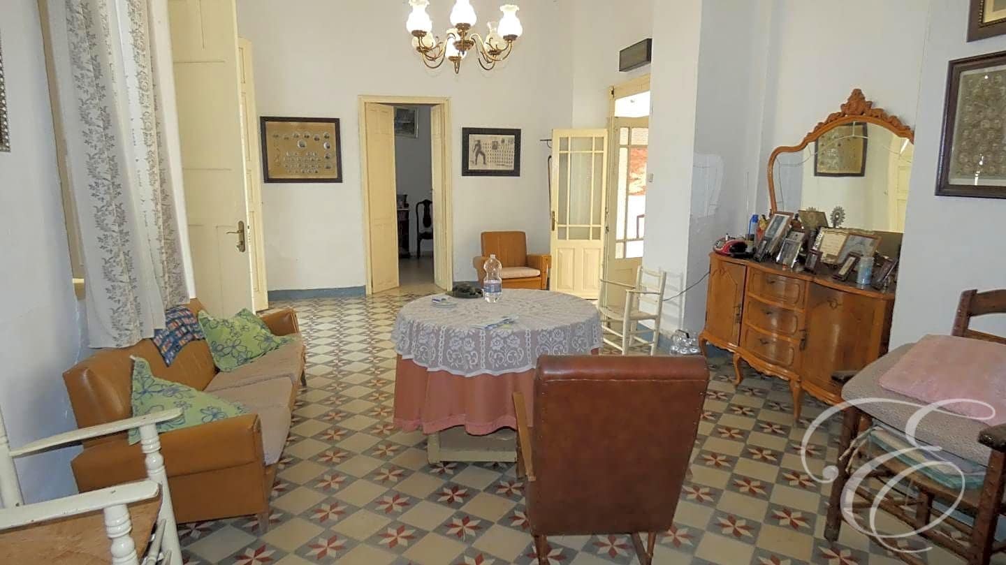 8 bedroom Villa for sale in Periana - € 420,000 (Ref: 7894498)