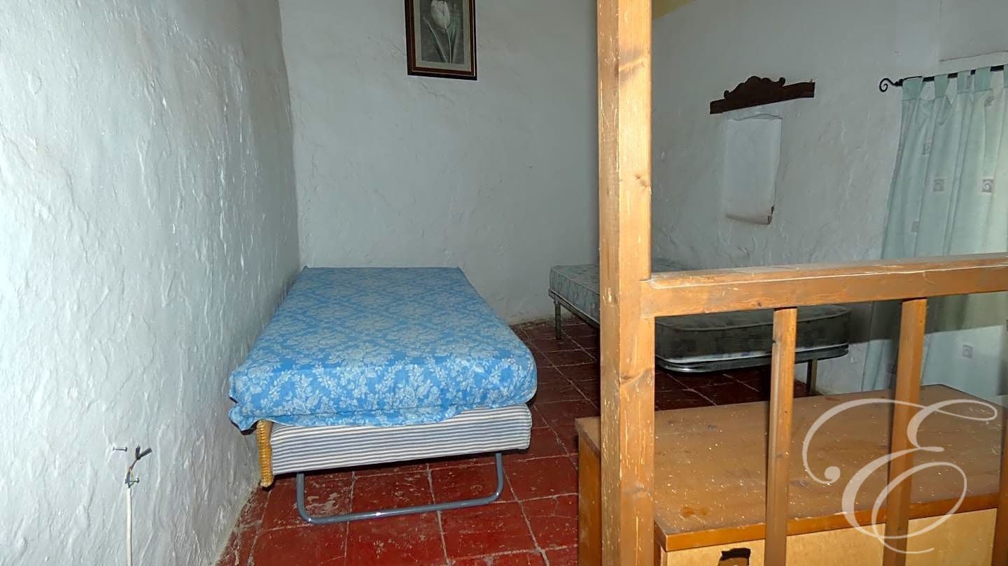 5 soveværelse Villa til salg i Periana med garage - € 66.000 (Ref: 7934332)