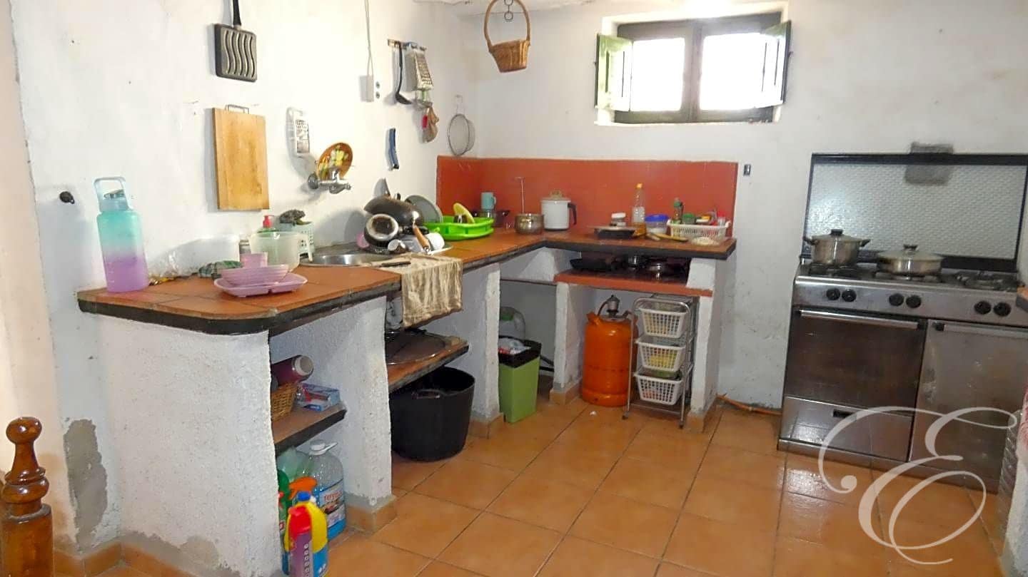 5 soveværelse Villa til salg i Periana med garage - € 66.000 (Ref: 7934332)