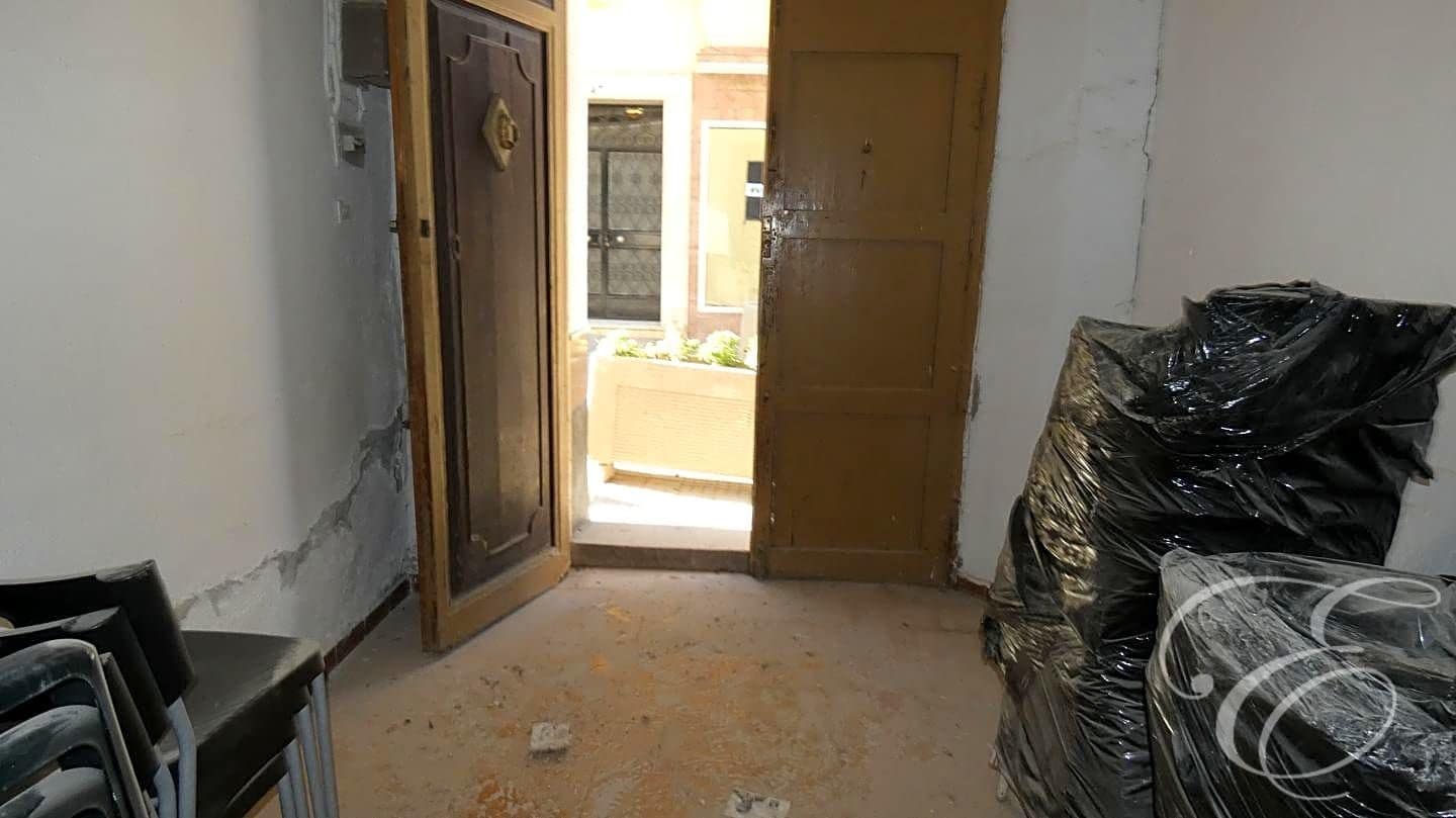 10 slaapkamer Villa te koop in Velez-Malaga - € 180.000 (Ref: 7948328)