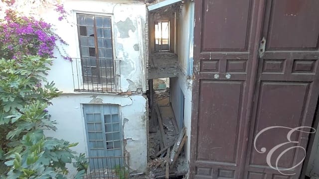 10 chambre Villa/Maison à vendre à Vélez-Málaga - 180 000 € (Ref: 7948328)