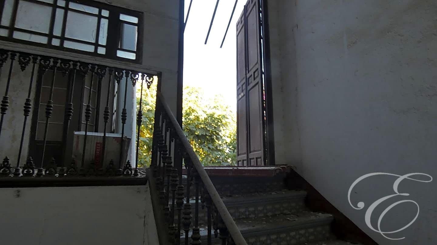 10 slaapkamer Villa te koop in Velez-Malaga - € 180.000 (Ref: 7948328)