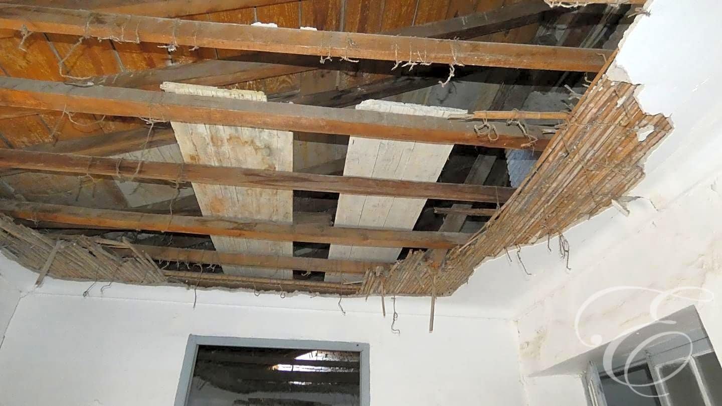 10 slaapkamer Villa te koop in Velez-Malaga - € 180.000 (Ref: 7948328)