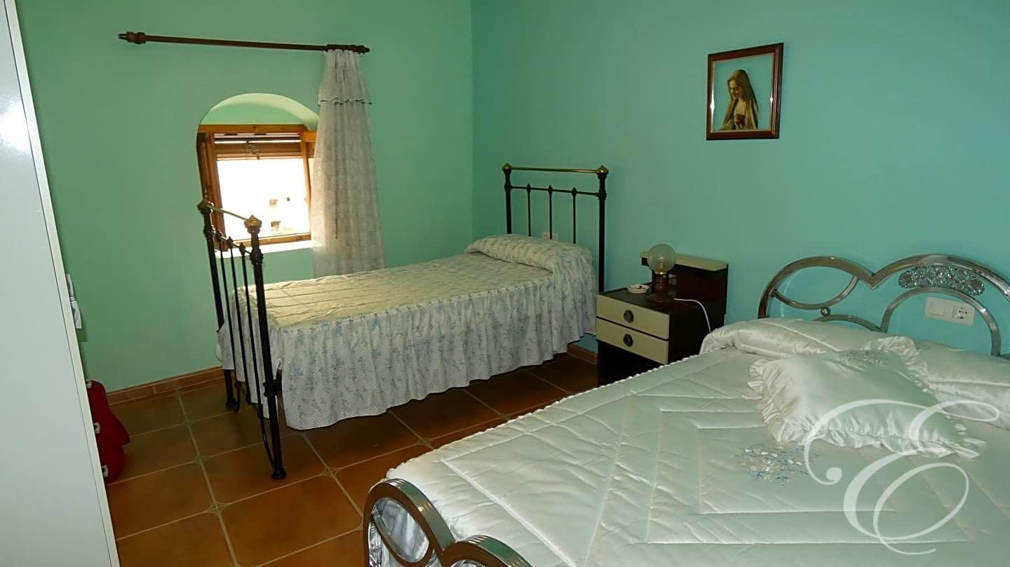 5 soveværelse Villa til salg i Alhama de Granada - € 117.000 (Ref: 7948329)