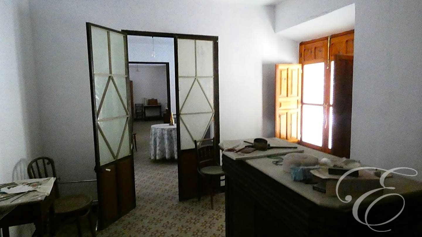 9 sypialnia Willa na sprzedaż w Velez-Malaga z garażem - 350 000 € (Ref: 7952193)