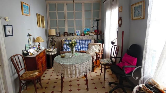 Chalet de 9 habitaciones en Vélez-Málaga en venta con garaje - 350.000 € (Ref: 7952193)