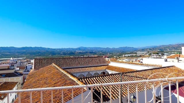 4 slaapkamer Villa te koop in Vélez-Málaga - € 190.000 (Ref: 7955216)