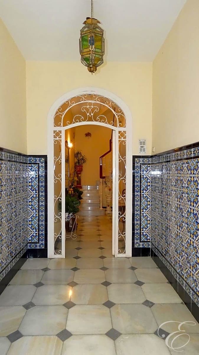 4 soveværelse Villa til salg i Archidona - € 130.000 (Ref: 7958881)