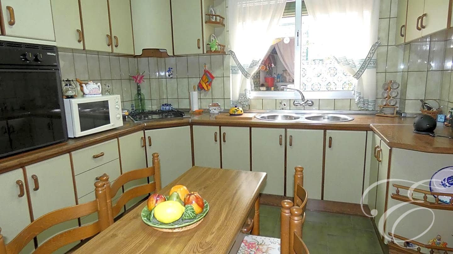 4 soveværelse Villa til salg i Archidona - € 130.000 (Ref: 7958881)