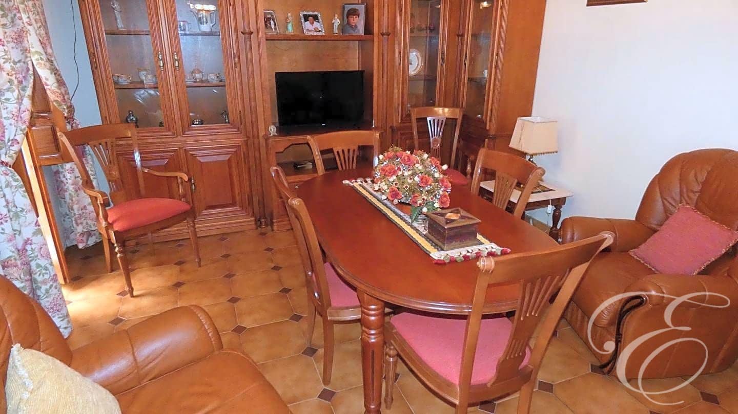 4 soveværelse Villa til salg i Archidona - € 130.000 (Ref: 7958881)