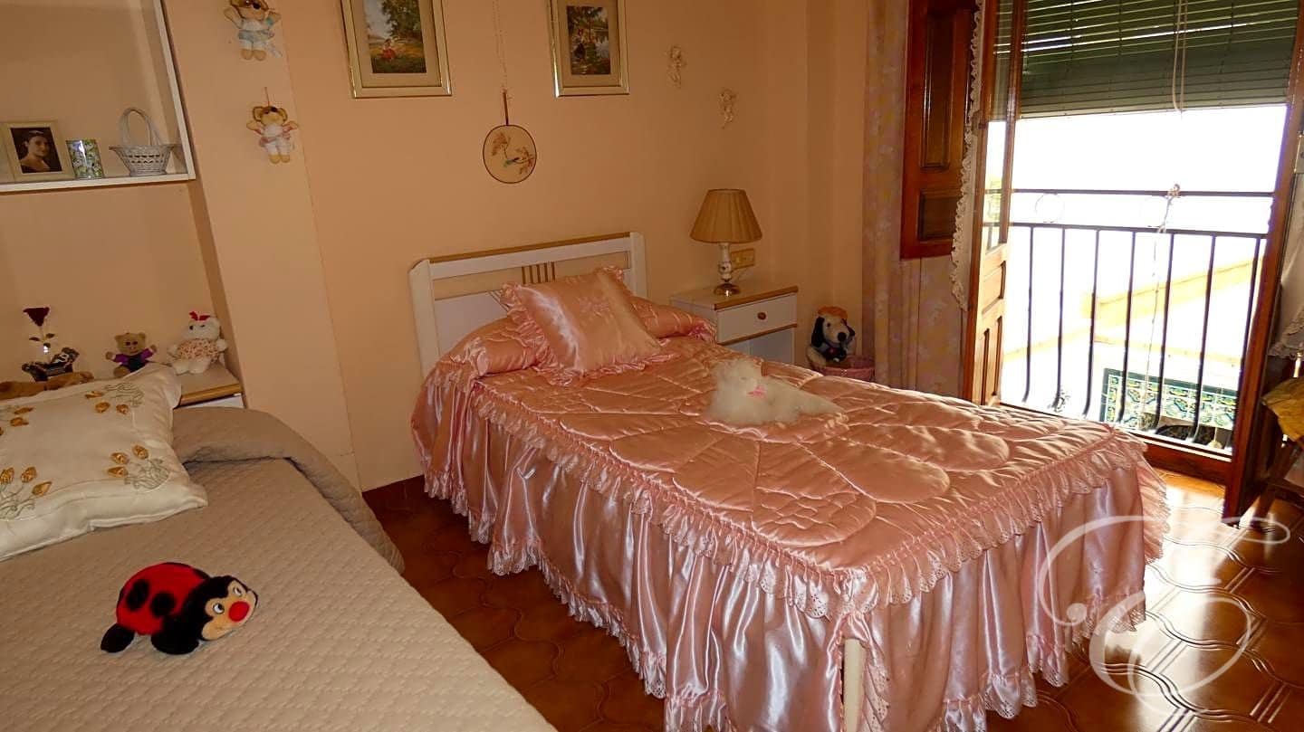 4 soveværelse Villa til salg i Archidona - € 130.000 (Ref: 7958881)