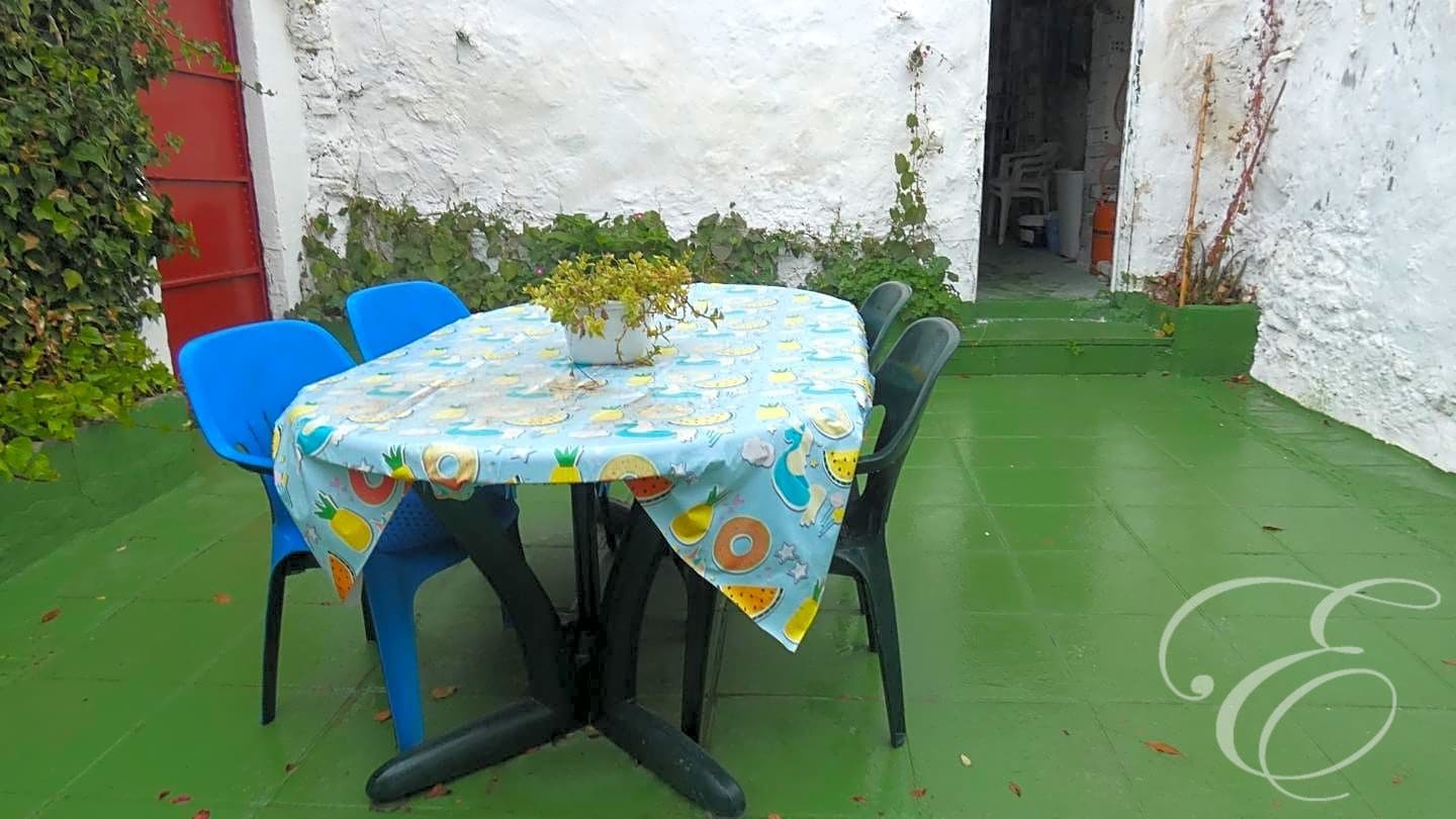 5 soveværelse Villa til salg i Cacin med garage - € 79.000 (Ref: 7992910)