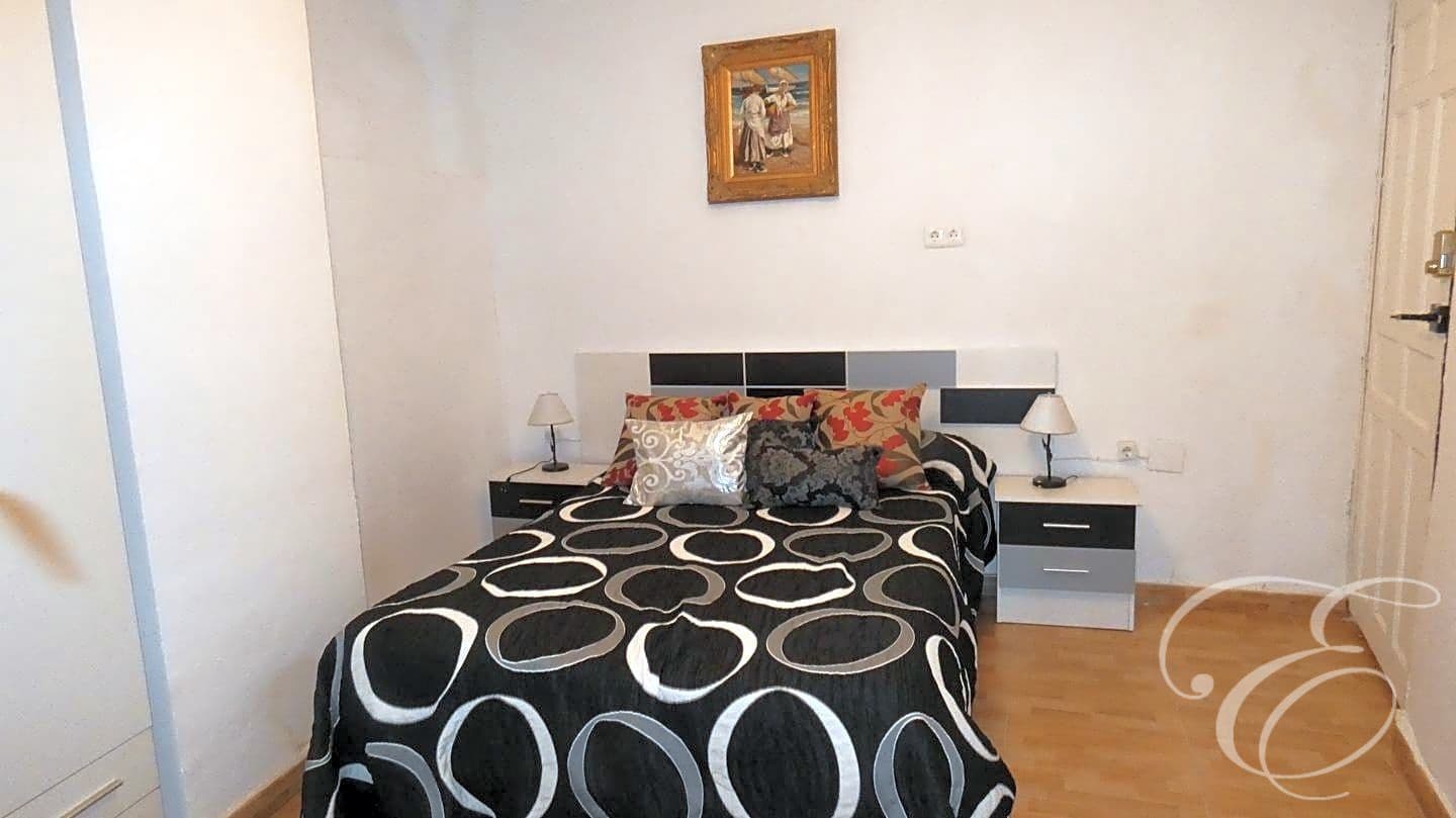 6 soveværelse Villa til salg i Cacin - € 157.000 (Ref: 7994745)