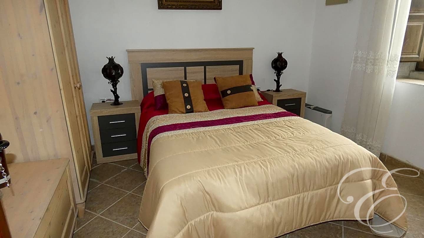 6 soveværelse Villa til salg i Cacin - € 157.000 (Ref: 7994745)