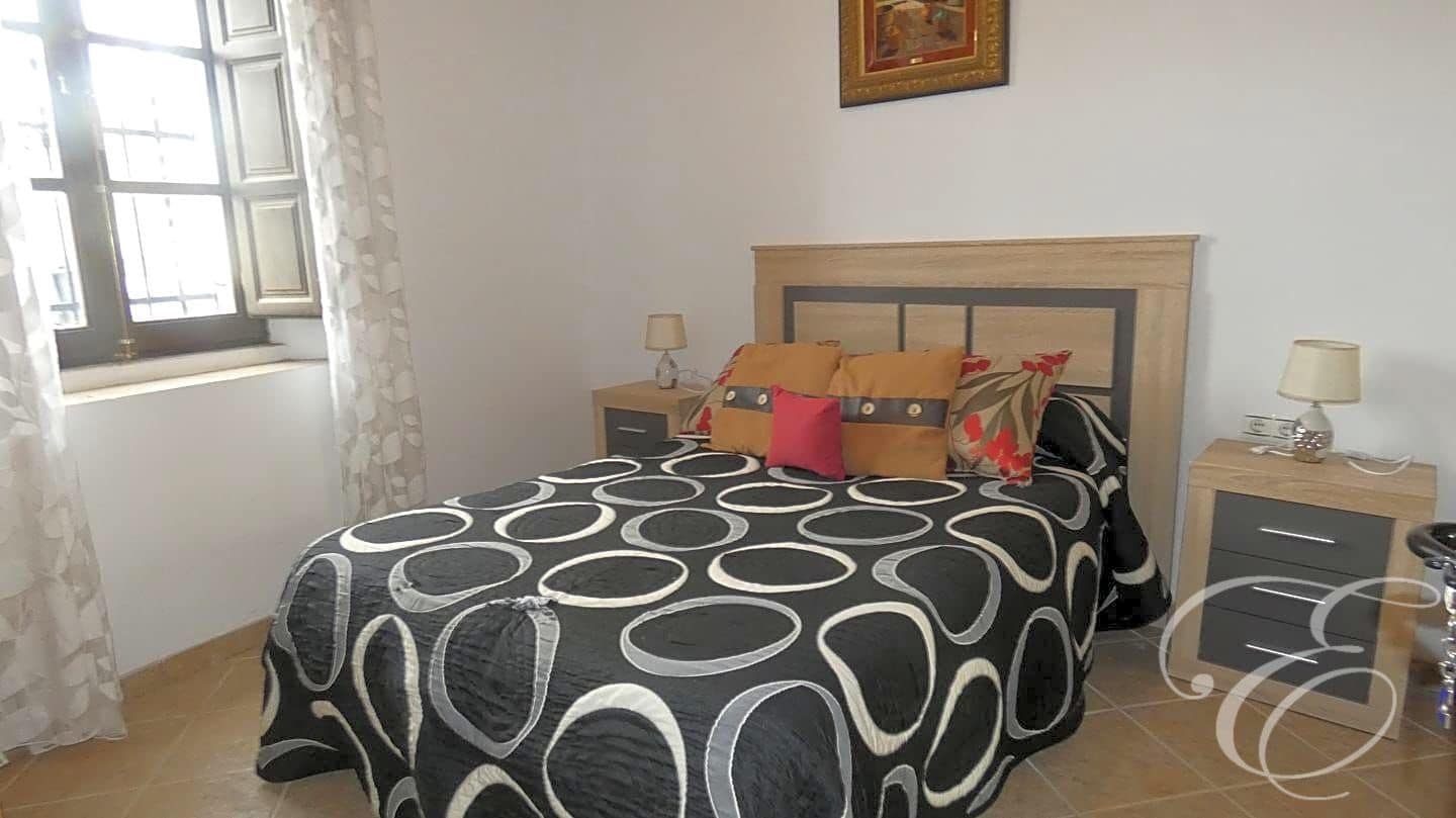 6 soveværelse Villa til salg i Cacin - € 157.000 (Ref: 7994745)