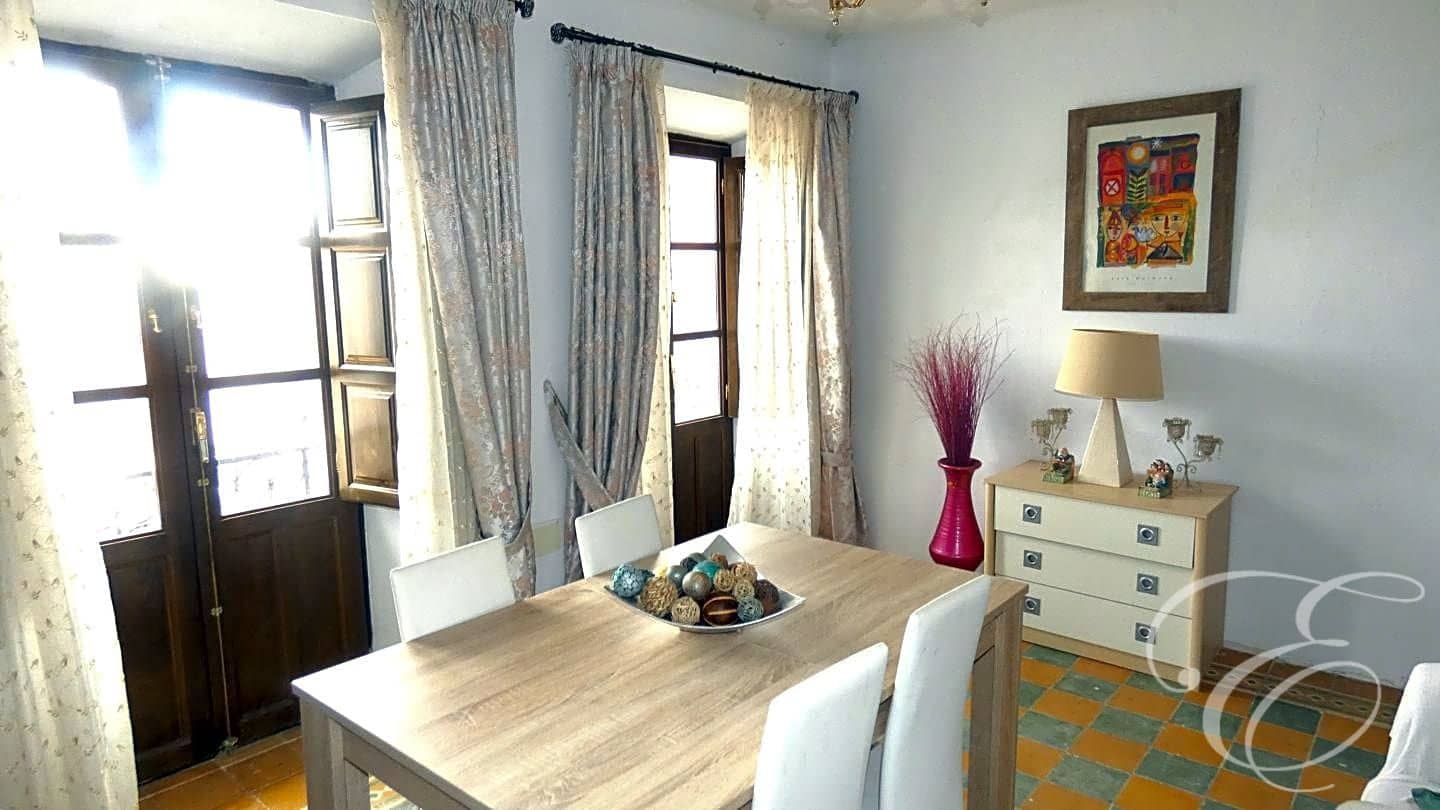 6 soveværelse Villa til salg i Cacin - € 157.000 (Ref: 7994745)