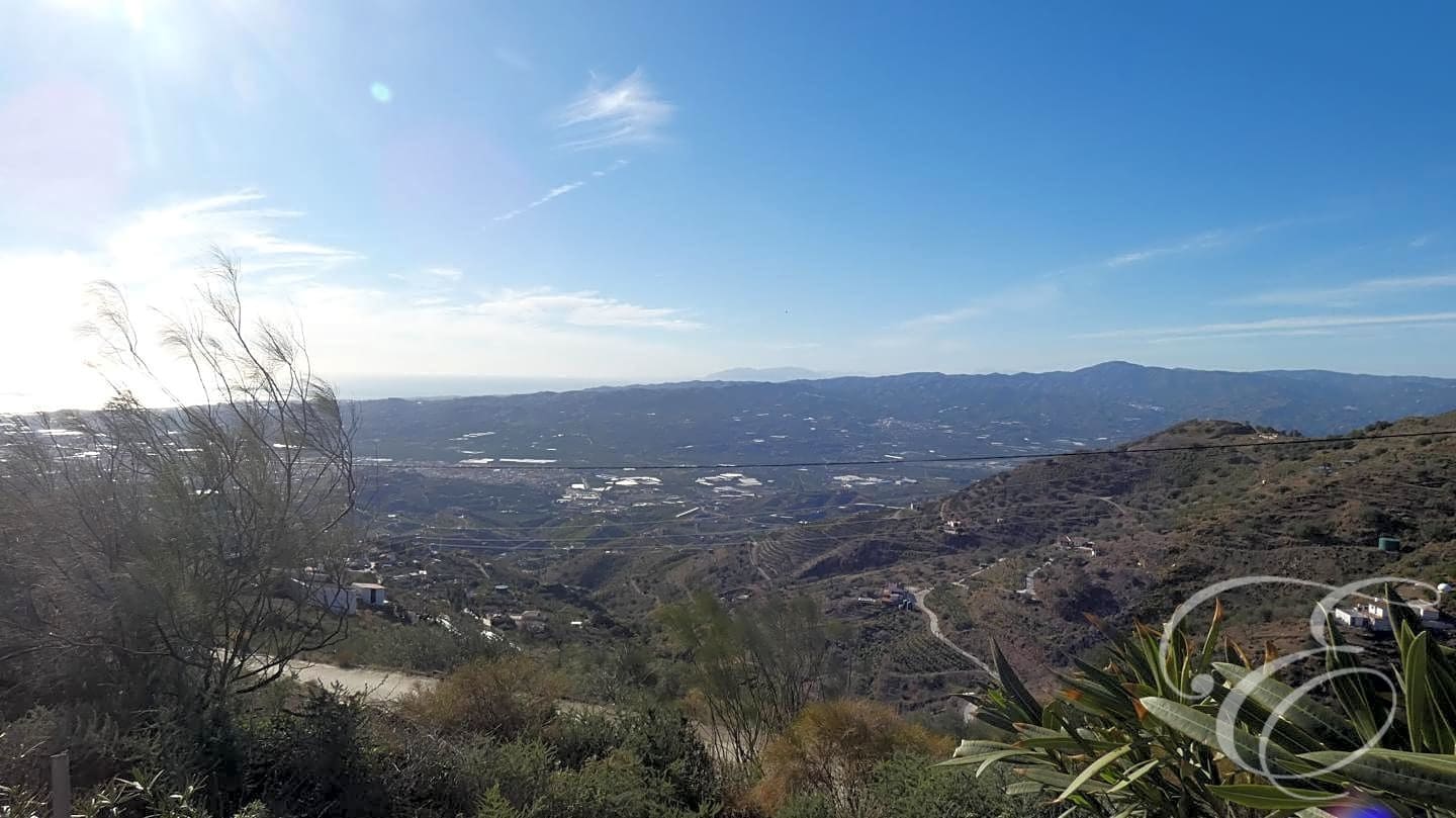 4 soveværelse Villa til salg i Arenas de Velez med swimmingpool garage - € 398.000 (Ref: 7996915)