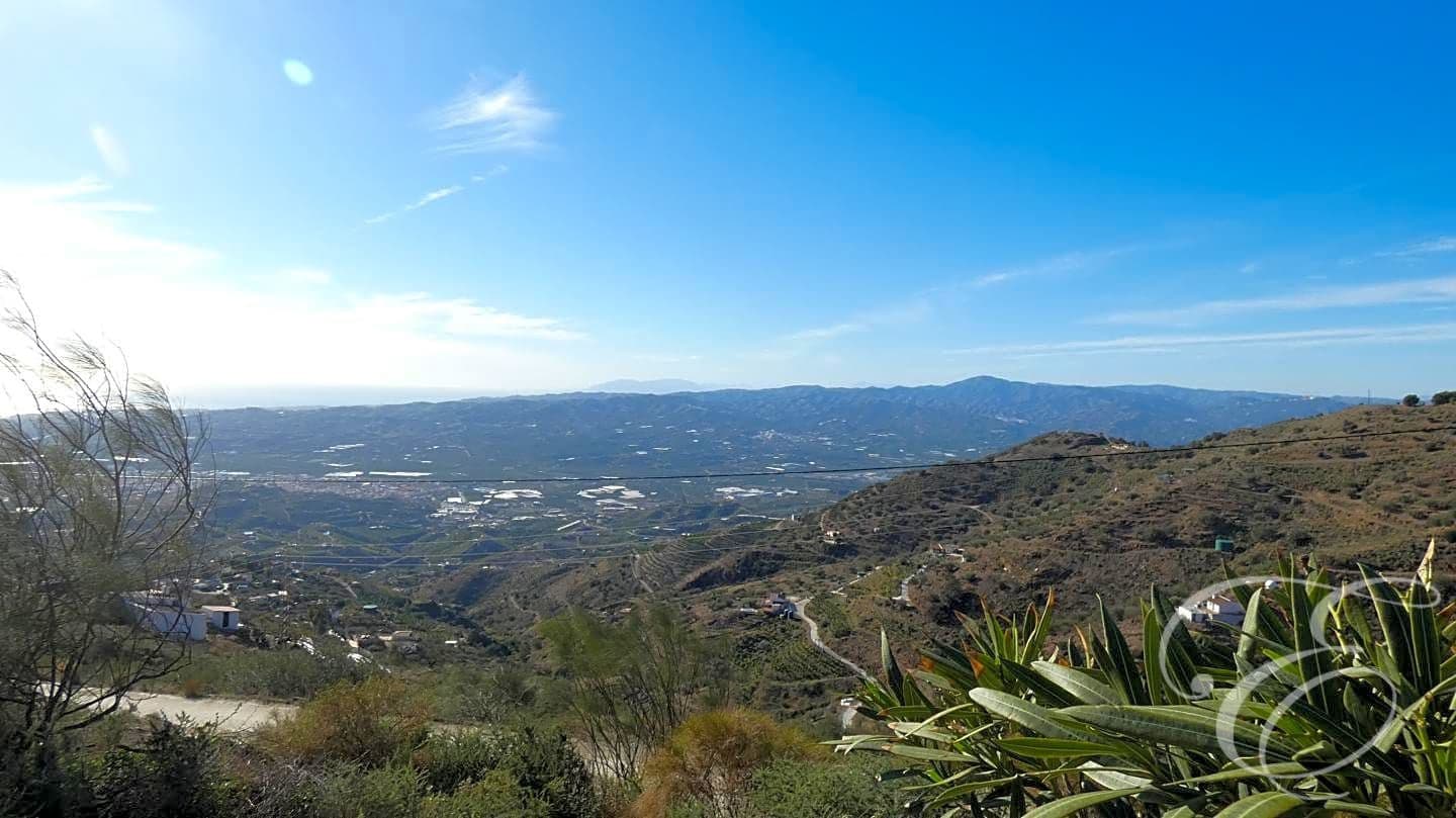 4 soveværelse Villa til salg i Arenas de Velez med swimmingpool garage - € 398.000 (Ref: 7996915)