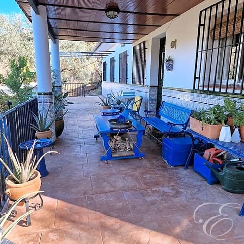 3 chambre Finca/Maison de Campagne à vendre à Comares avec piscine - 199 950 € (Ref: 8013464)