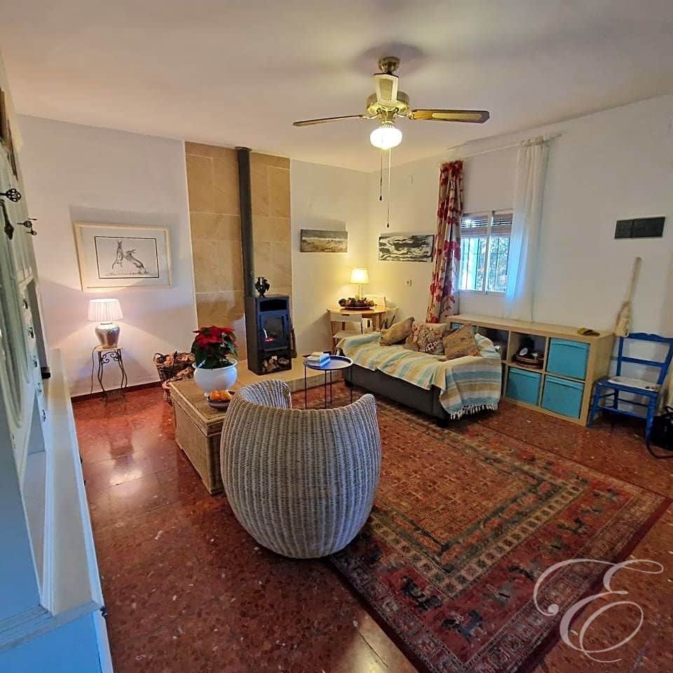 3 soveværelse Finca/Landehus til salg i Comares med swimmingpool - € 199.950 (Ref: 8013464)