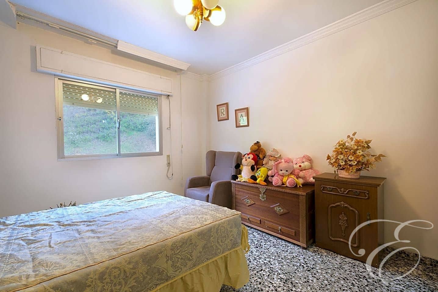 4 soveværelse Villa til salg i Velez-Malaga med garage - € 210.000 (Ref: 8016233)