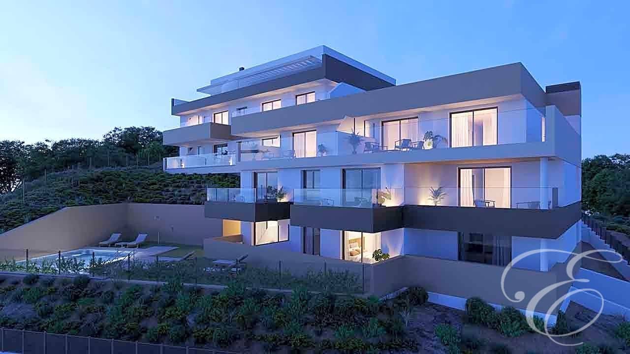 1 chambre Appartement à vendre à Estepona avec piscine - 263 000 € (Ref: 8016237)