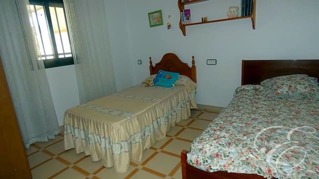 6 soveværelse Villa til salg i Riogordo - € 185.000 (Ref: 8053605)